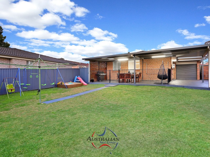 4 Dorrie Place, Quakers Hill NSW 2763