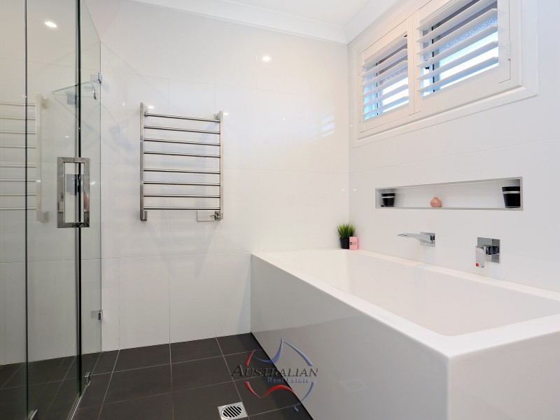 4 Dorrie Place, Quakers Hill NSW 2763