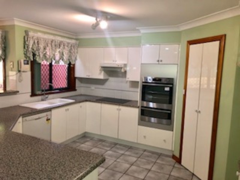 6 Cobain Place, Quakers Hill NSW 2763