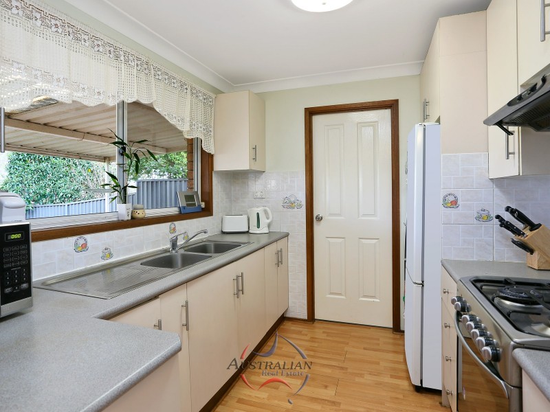 39 Summerfield Avenue, Quakers Hill NSW 2763