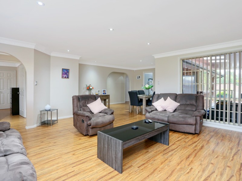 6 Cathan Street, Quakers Hill NSW 2763