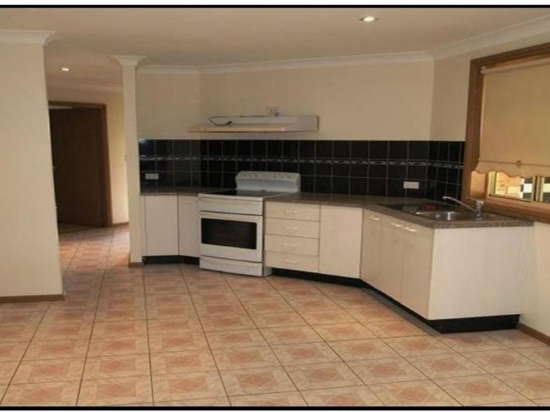 73 Pagoda Crescent, Quakers Hill NSW 2763