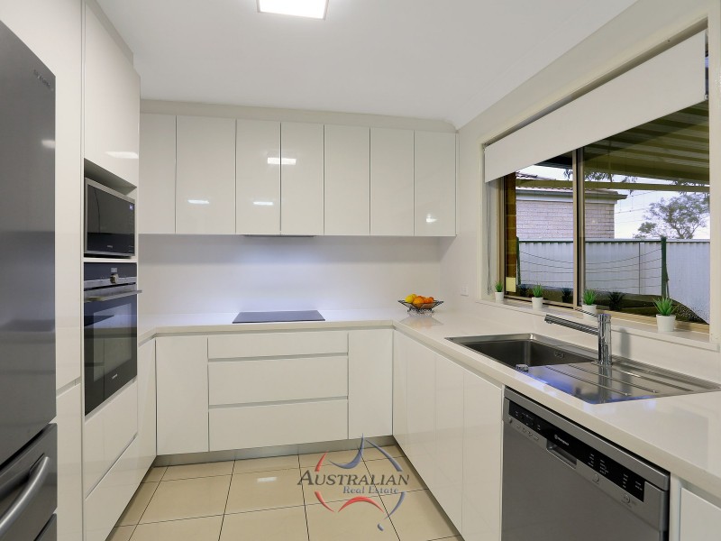 81 Manorhouse Blvd, Quakers Hill NSW 2763