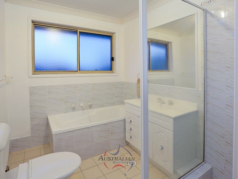 81 Manorhouse Blvd, Quakers Hill NSW 2763