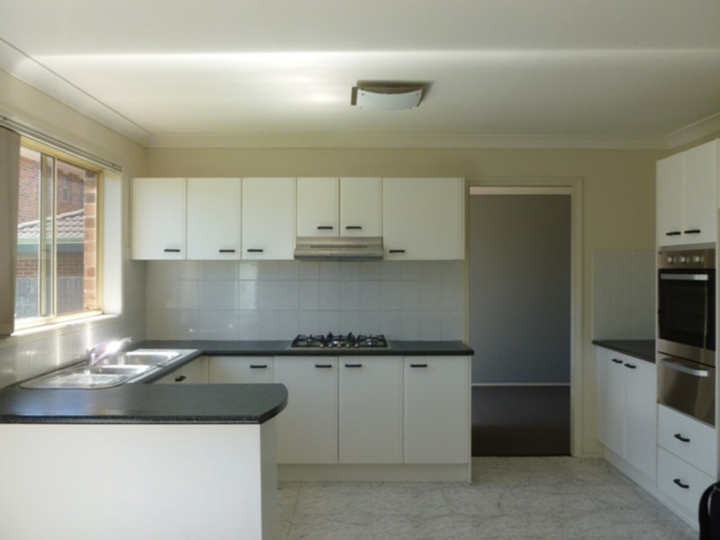 2/9 Kinnane Crescent, Acacia Gardens NSW 2763