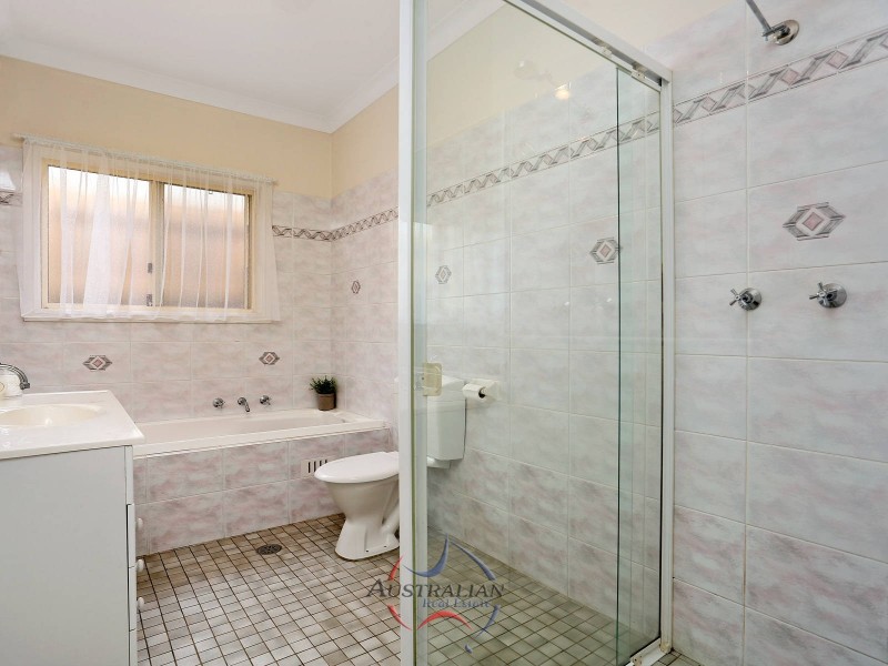 54 Pendley Crescent, Quakers Hill NSW 2763