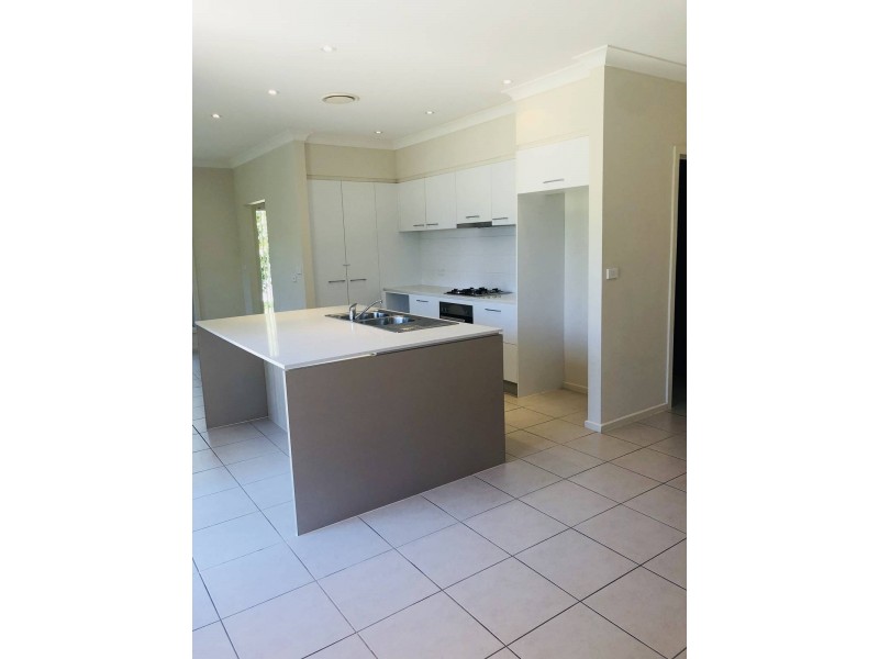18 Turon Crescent, The Ponds NSW 2769