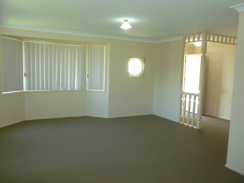 2 Henty Place, Quakers Hill NSW 2763