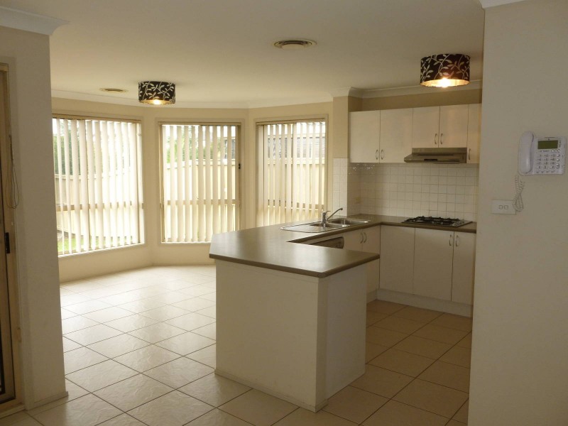 98 Trevor Toms Drive, Acacia Gardens NSW 2763