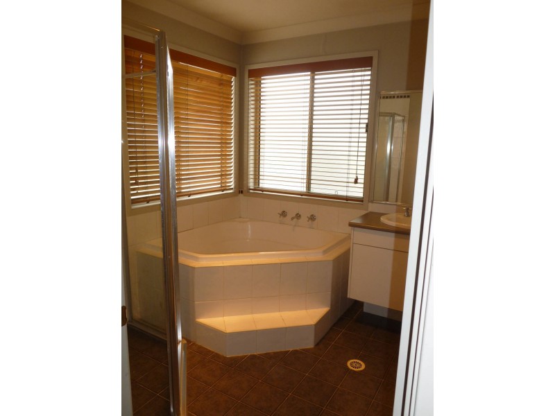 98 Trevor Toms Drive, Acacia Gardens NSW 2763