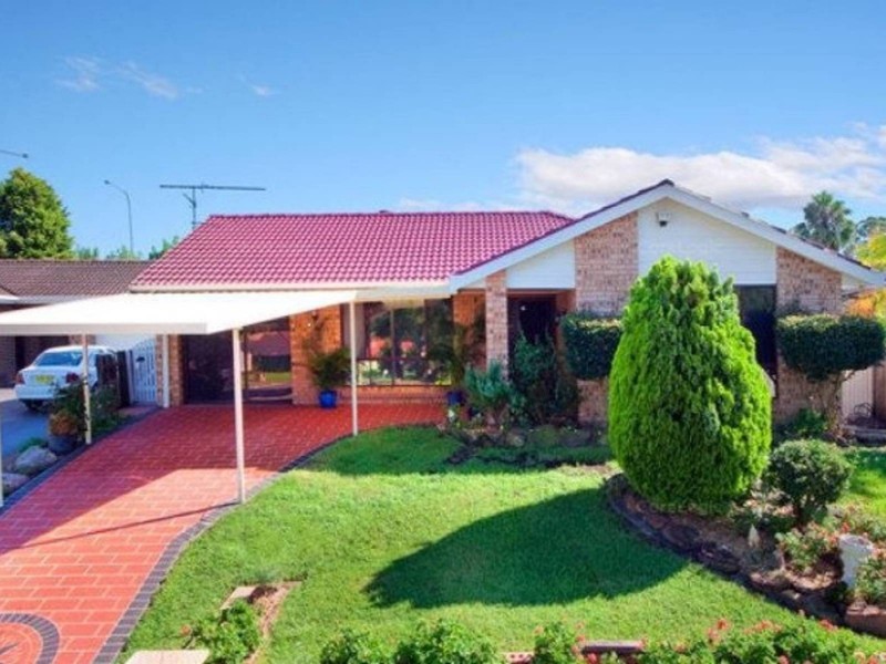 15 Dormer Grove, Quakers Hill NSW 2763