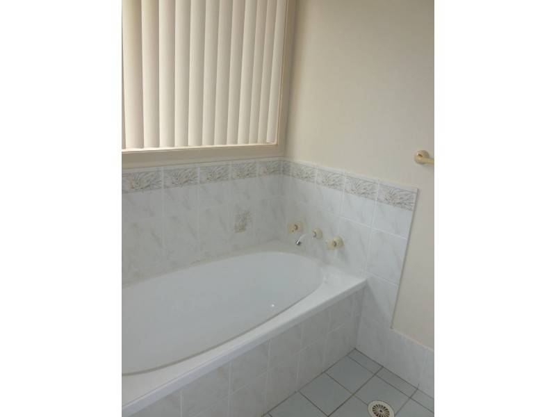 8 Zahra Place, Quakers Hill NSW 2763