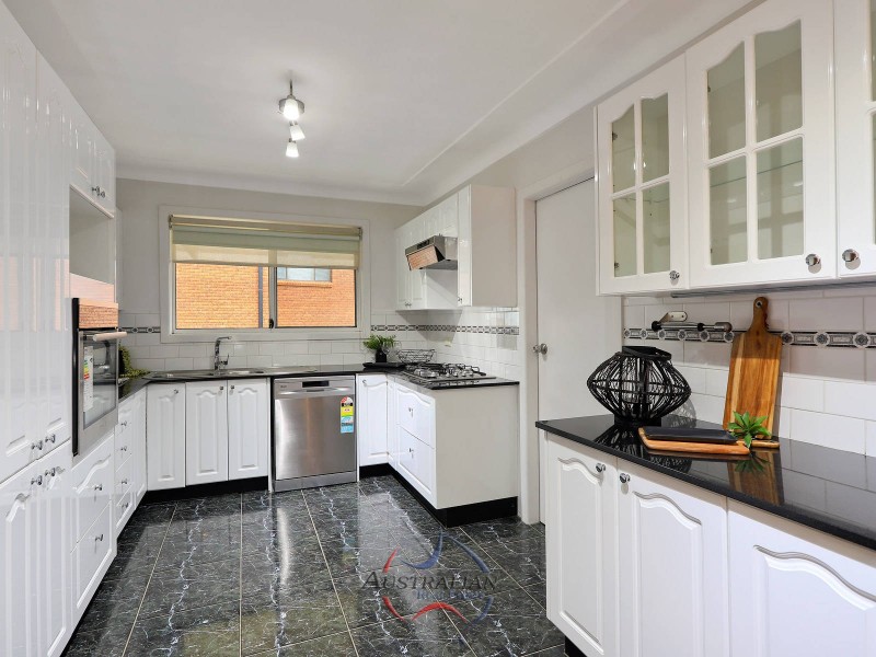 9 The Crescent, Toongabbie NSW 2146