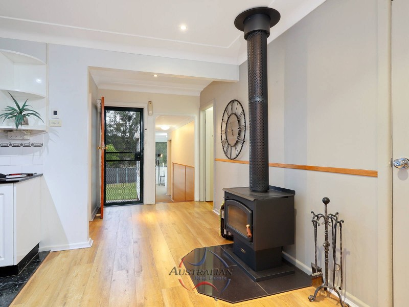 9 The Crescent, Toongabbie NSW 2146