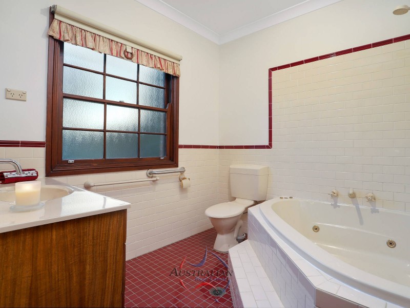 8  Kim Place, Quakers Hill NSW 2763