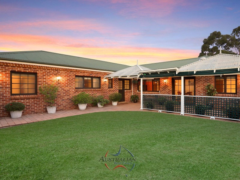 8  Kim Place, Quakers Hill NSW 2763