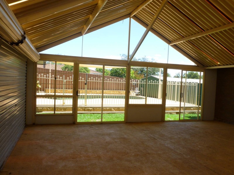 190 Farnham Road, Quakers Hill NSW 2763