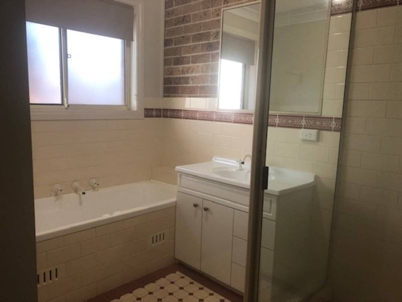 15a Alamar Crescent, Quakers Hill NSW 2763