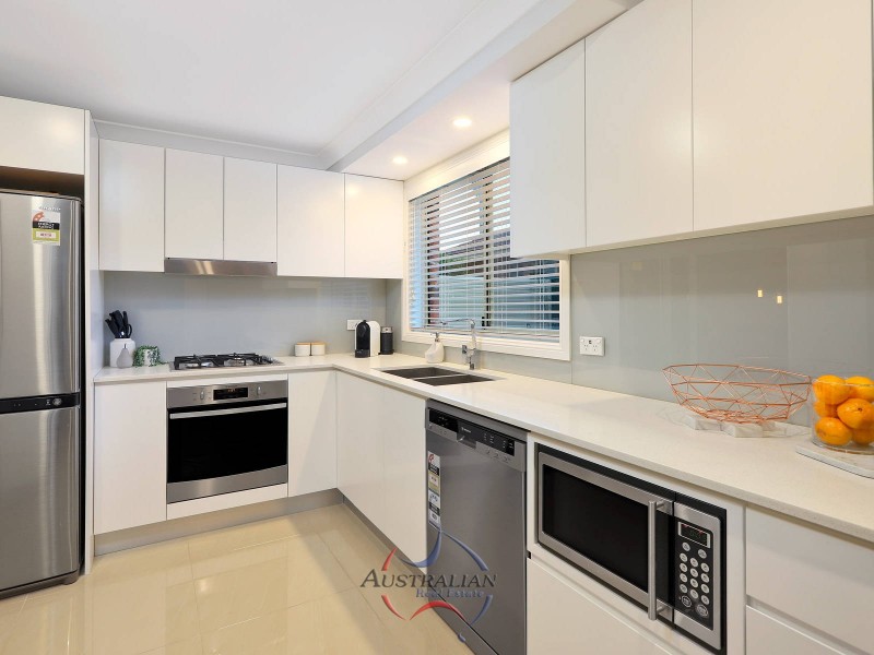 13a Kashmir Avenue, Quakers Hill NSW 2763