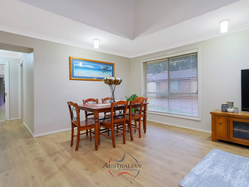 4 Mazari Grove, Stanhope Gardens NSW 2768