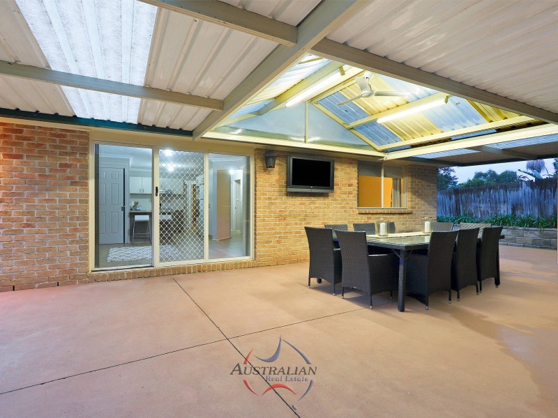 4 Mazari Grove, Stanhope Gardens NSW 2768