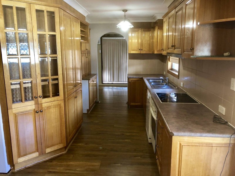 21 Tallagandra Drive, Quakers Hill NSW 2763