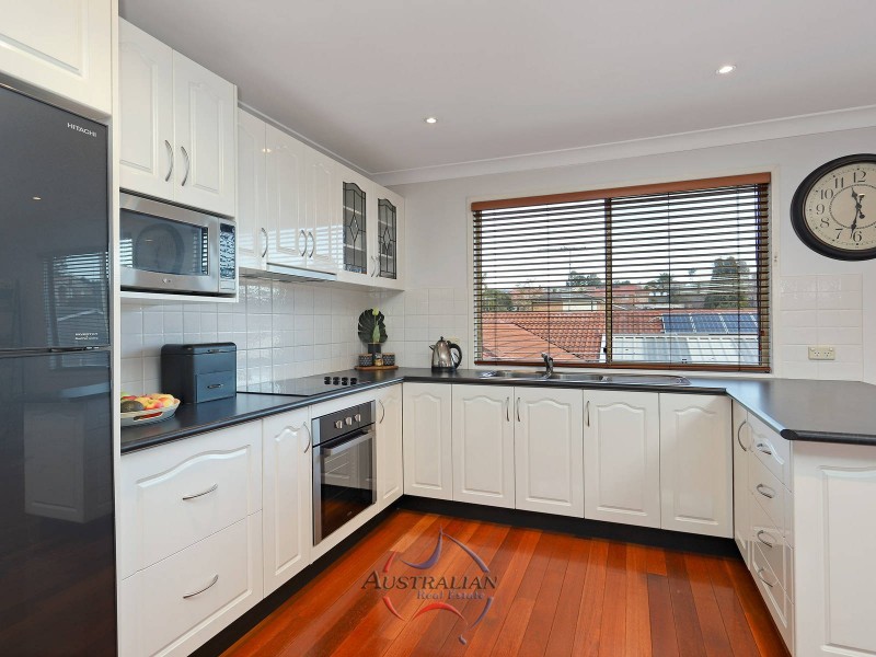 7 Fairburn Crescent, Minchinbury NSW 2770