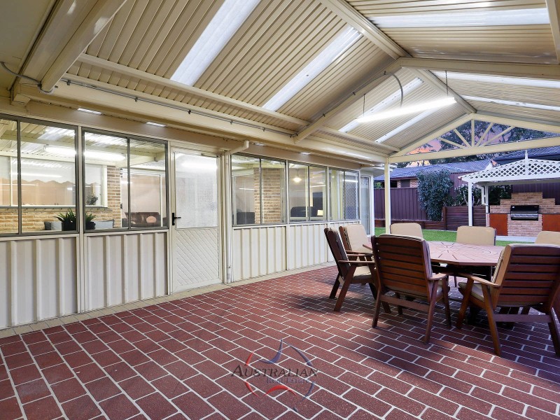 7 Fairburn Crescent, Minchinbury NSW 2770