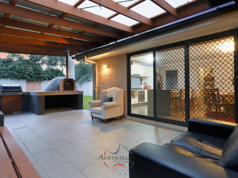 82 Tree Top Circuit, Quakers Hill NSW 2763