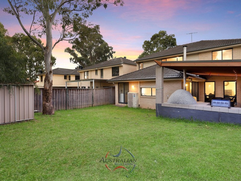 82 Tree Top Circuit, Quakers Hill NSW 2763