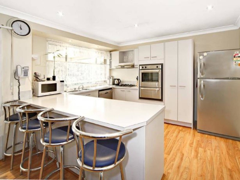 4 Goddard Crescent, Quakers Hill NSW 2763