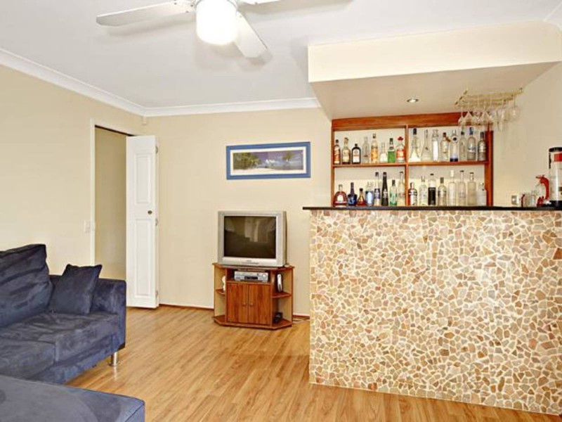 4 Goddard Crescent, Quakers Hill NSW 2763