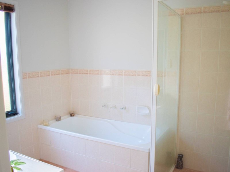 15 Bonaccordo Road, Quakers Hill NSW 2763