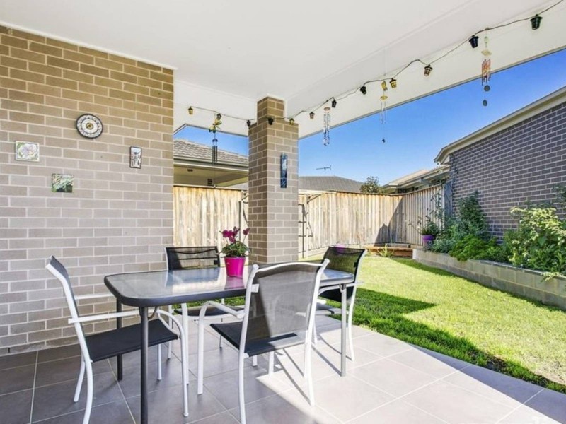 64 Angelwing Street, The Ponds NSW 2769