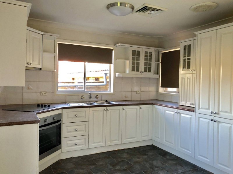 18 Bickley Road, South Penrith NSW 2750