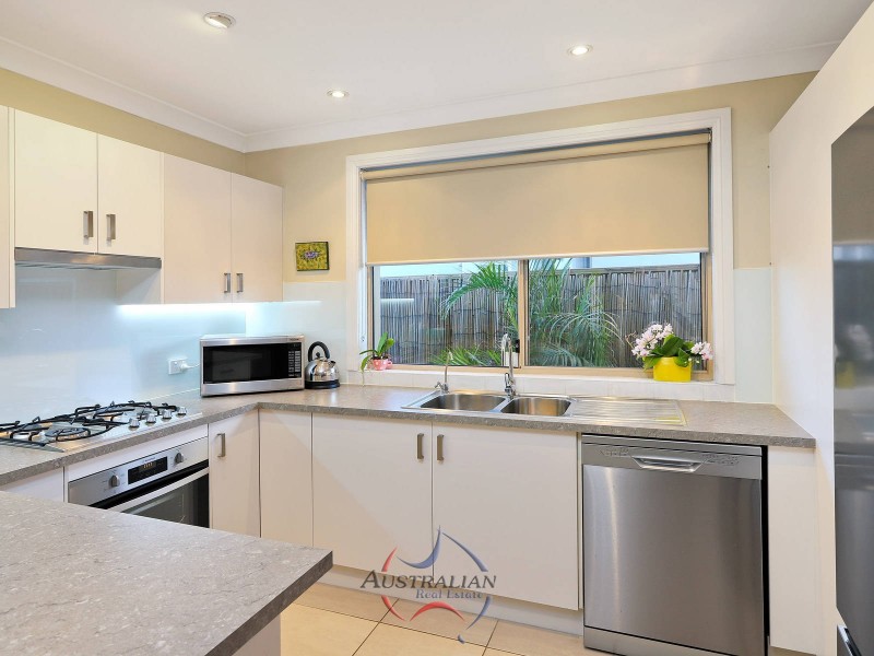 16 Latan Way, Stanhope Gardens NSW 2768