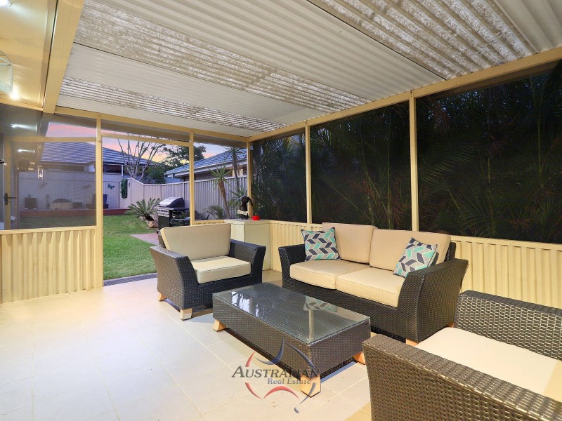 16 Latan Way, Stanhope Gardens NSW 2768