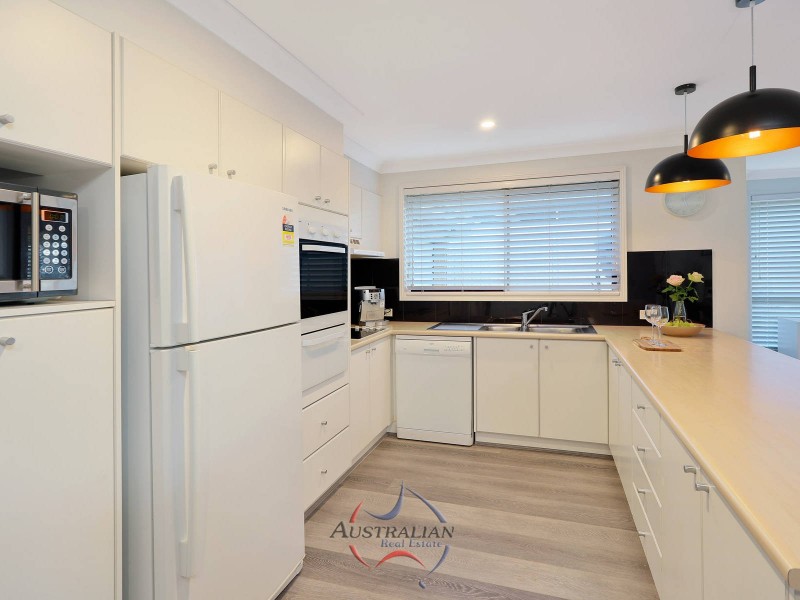 8 Brendan Place, Quakers Hill NSW 2763