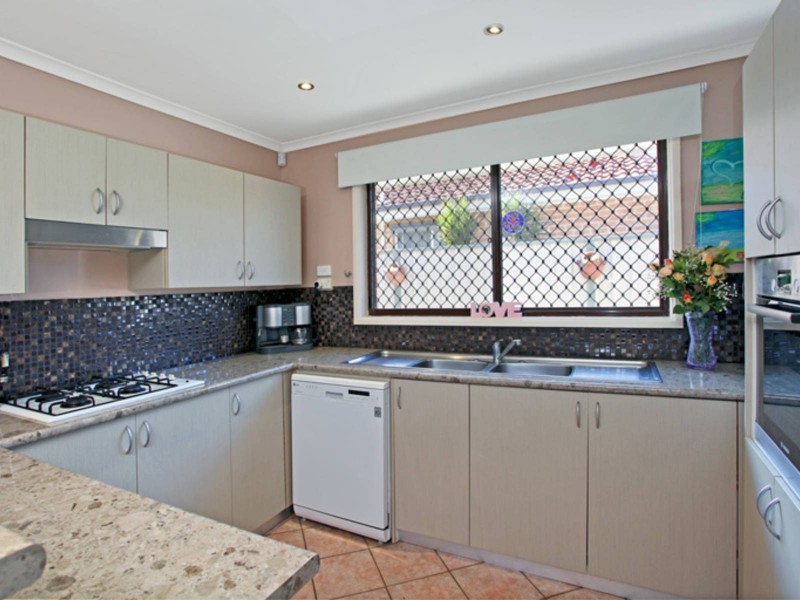 21 Acuba Grove, Quakers Hill NSW 2763