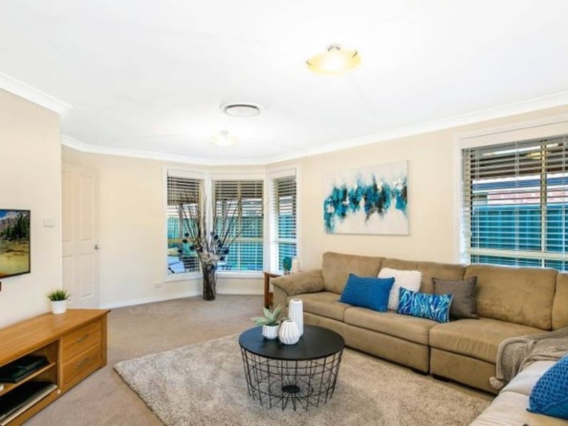 8 Kuta Place, Quakers Hill NSW 2763
