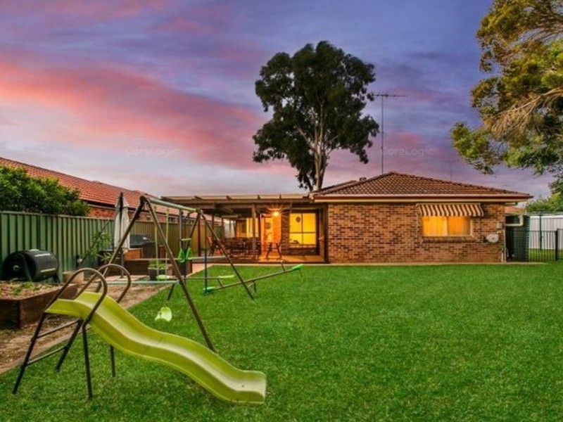 8 Kuta Place, Quakers Hill NSW 2763