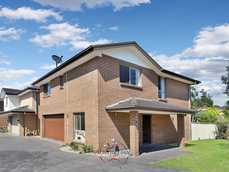 1/2 Muccillo Street, Quakers Hill NSW 2763