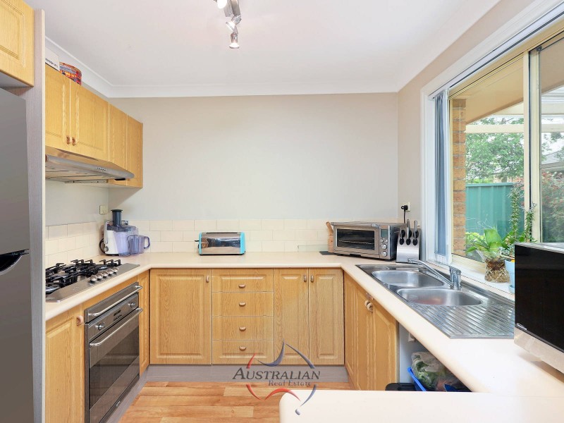 25  Kashmir Avenue, Quakers Hill NSW 2763