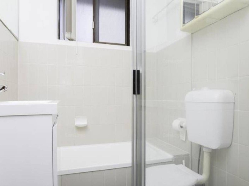 8/22 Louis Street, Granville NSW 2142