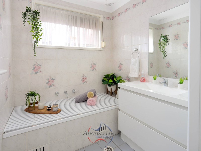 180 Quakers Road, Quakers Hill NSW 2763