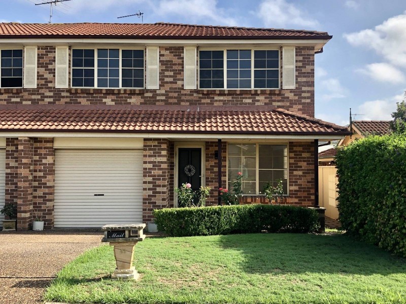 2/39-41 Glover Avenue, Quakers Hill NSW 2763