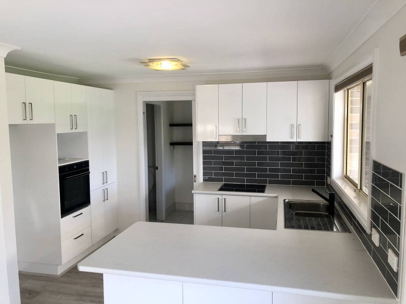 2/39-41 Glover Avenue, Quakers Hill NSW 2763