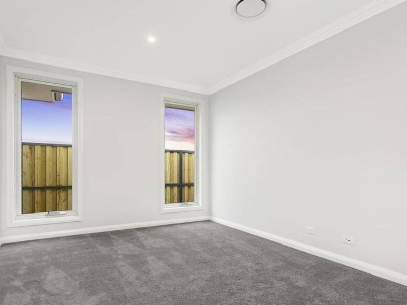 22 Kalinda Avenue, Box Hill NSW 2765