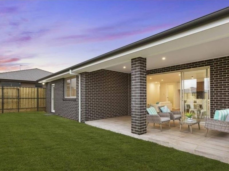 22 Kalinda Avenue, Box Hill NSW 2765