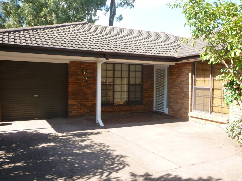 9 Dubbo Street, Quakers Hill NSW 2763